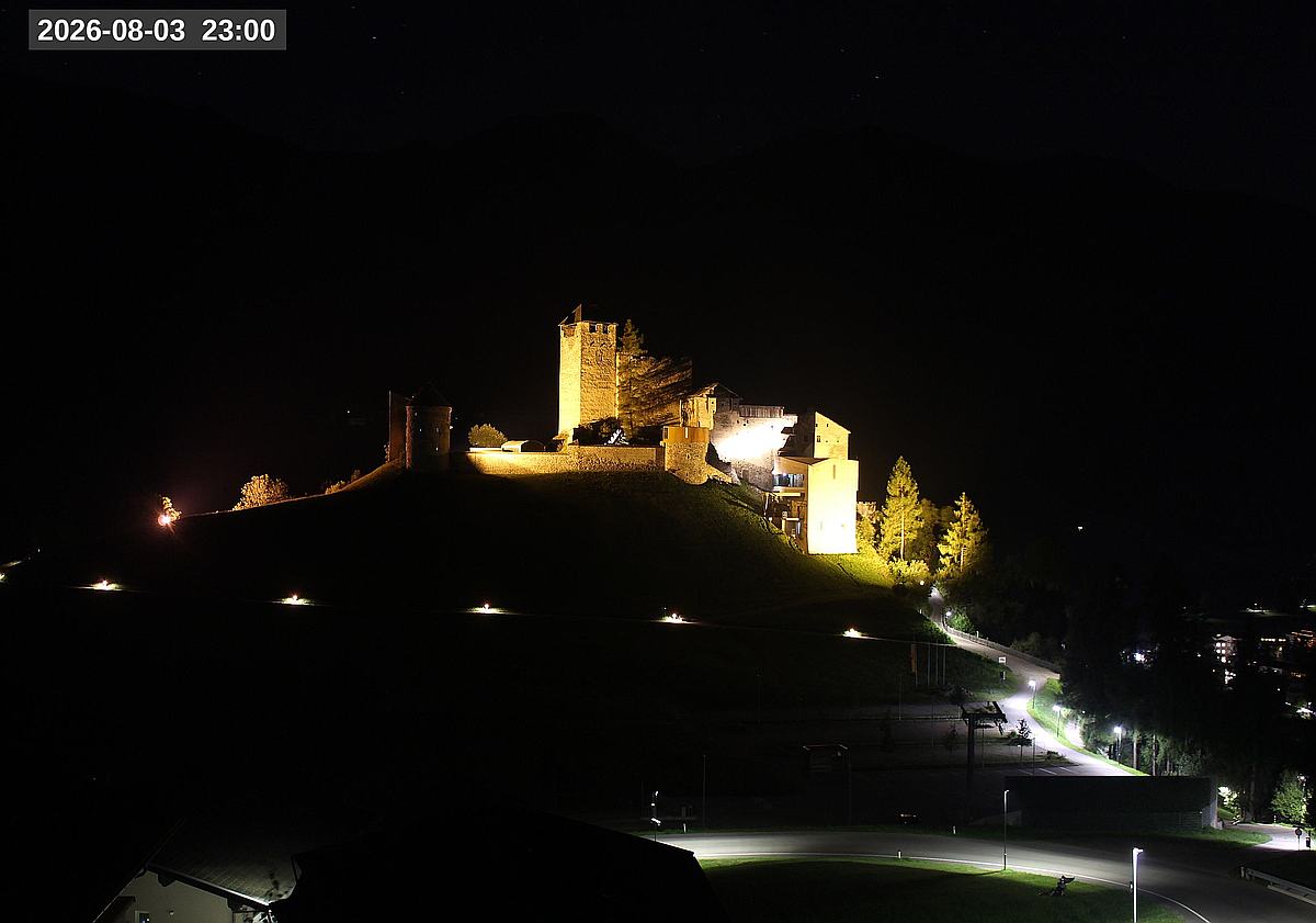 Webcam Burg Heinfels, 2026-08-03 23:00 Uhr